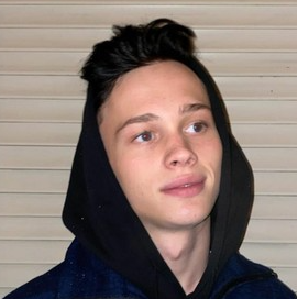 Постер Даня Милохин