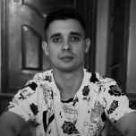 Постер Неизвестный